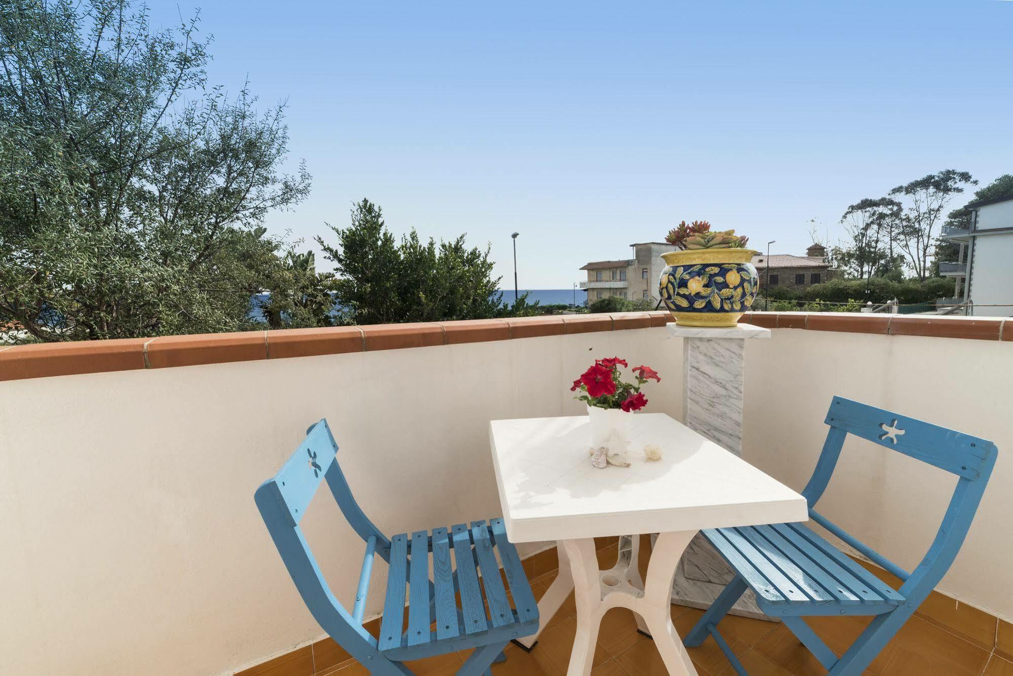 Villa Gio B&B De Charme Монтекориче Екстериор снимка